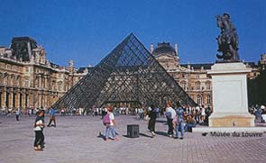Mus�e du Louvre. Courtesy of Maison de la France.