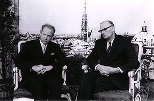 Arthur C. Clarke and Soviet cosmonaut Alexei Leonov, the first man to walk in space. Courtesy of Sir Arthur C. Clarke, 1968. 