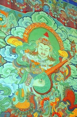 A mural on a temple wall. Copyright: Lucy Moss.