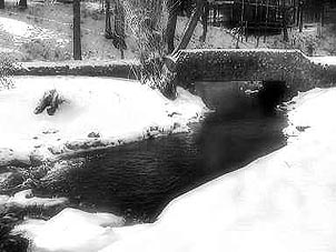 A footbridge beckons walkers, even in the winter months. Photo courtesy of Seven Pines Lodge.